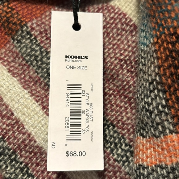 Poncho - Picture 5 of 9